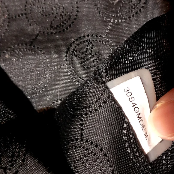 Michael Kors Black Leather Shoulder Bag - Picture 9 of 17